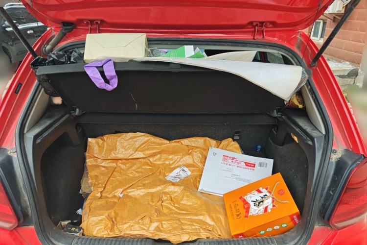 Used Volkswagen Polo 2014 1.4L Manual Fashion Edition Trunk