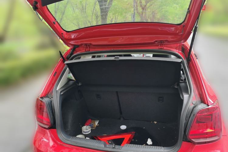 Used Volkswagen Polo 2014 1.6L Automatic Comfort Edition Trunk