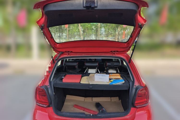 Used Volkswagen Polo 2014 1.4L Manual Comfort Edition Trunk