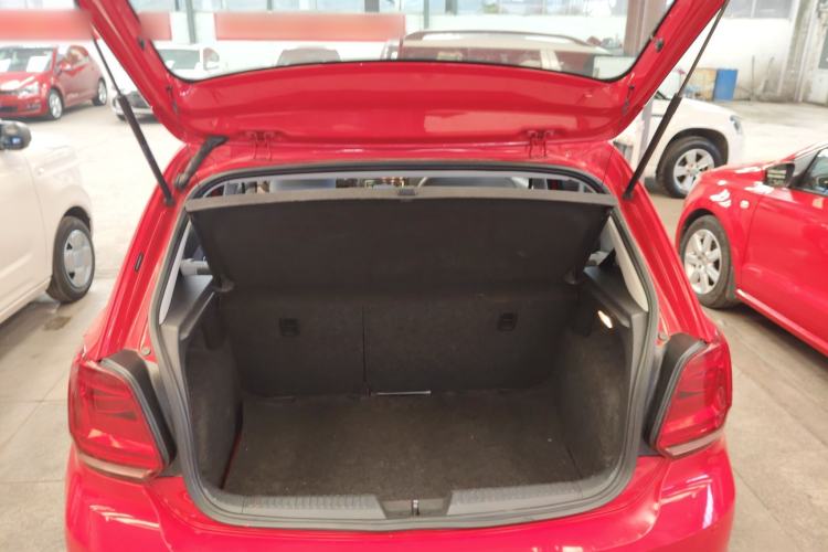 Used Volkswagen Polo 2014 1.6L Automatic Comfort Edition Trunk