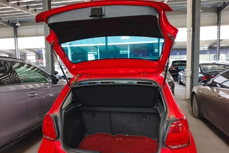 Used Volkswagen Polo 2014 1.4L Automatic Comfort Edition Trunk