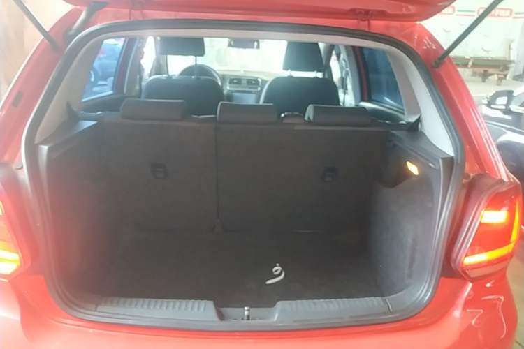 Used Volkswagen Polo 2014 1.4L Automatic Comfort Edition Trunk