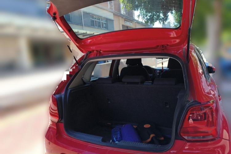 Used Volkswagen Polo 2014 1.4L Manual Fashion Edition Trunk