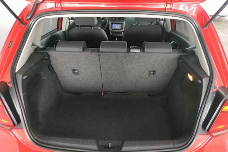 Used Volkswagen Polo 2014 1.6L Cross Polo Automatic Trunk