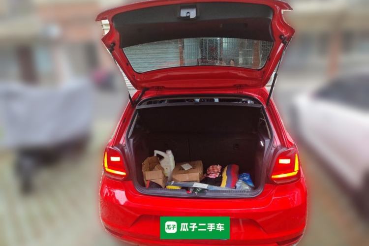 Used Volkswagen Polo 2014 1.6L Automatic Luxury Edition Trunk