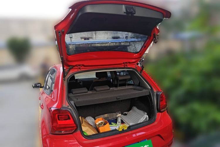 Used Volkswagen Polo 2014 1.6L Automatic Comfort Edition Trunk