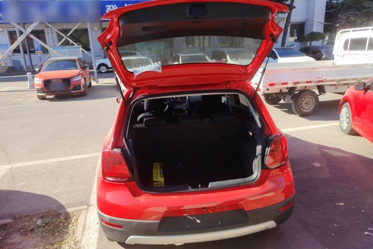 Used Volkswagen Polo 2014 1.6L Cross Polo Automatic Trunk