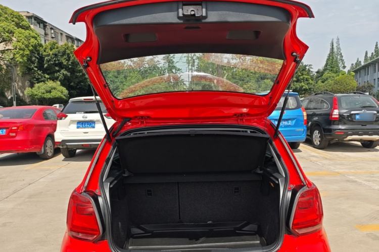 Used Volkswagen Polo 2014 1.6L Automatic Comfort Edition Trunk