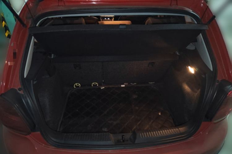 Used Volkswagen Polo 2014 1.6L Cross Polo Automatic Trunk