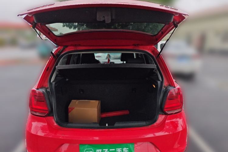 Used Volkswagen Polo 2014 1.4L Manual Fashion Edition Trunk