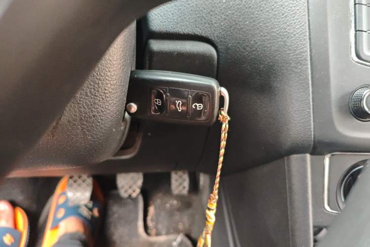 Used Volkswagen Polo 2014 1.6L Manual Comfort Edition Vehicle Key