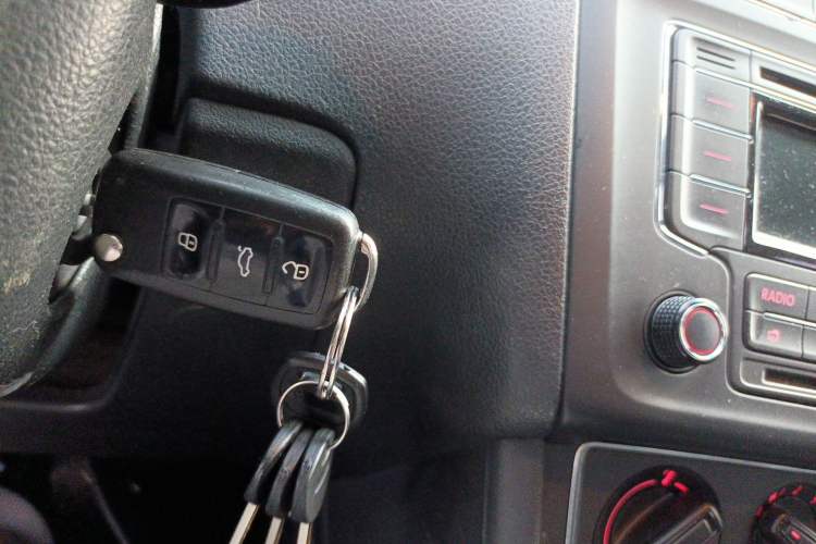 Used Volkswagen Polo 2014 1.4L Manual Comfort Edition Vehicle Key