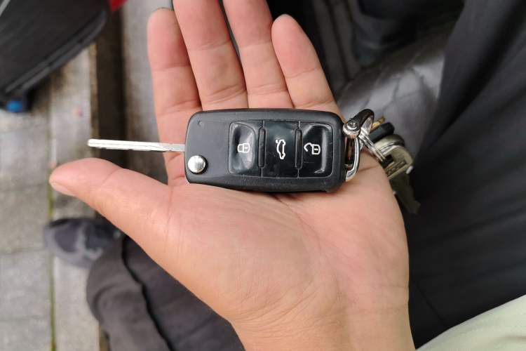 Used Volkswagen Polo 2014 1.6L Automatic Comfort Edition Vehicle Key