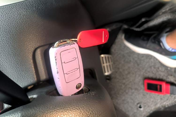 Used Volkswagen Polo 2014 1.6L Cross Polo Automatic Vehicle Key