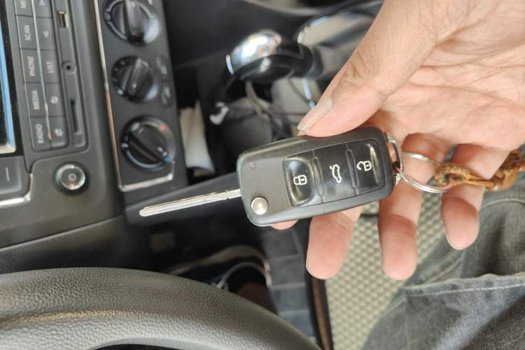 Used Volkswagen Polo 2014 1.6L Automatic Comfort Edition Vehicle Key