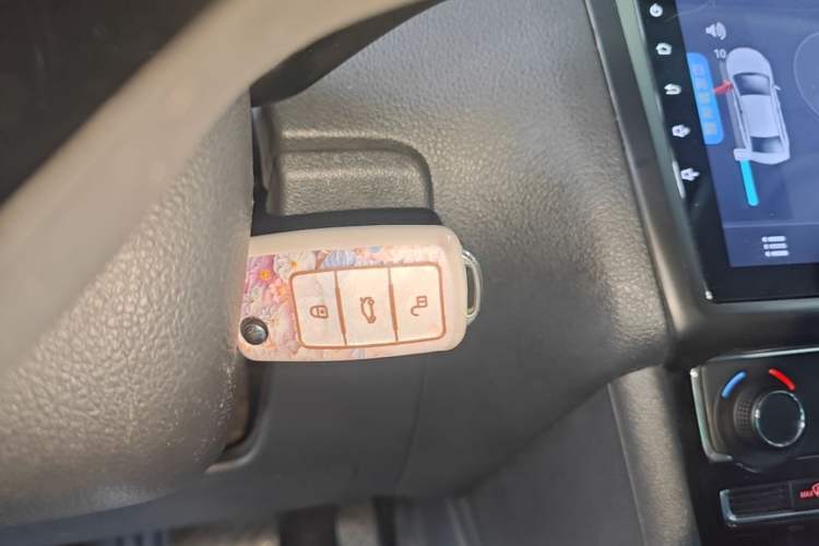 Used Volkswagen Polo 2014 1.6L Automatic Luxury Edition Vehicle Key