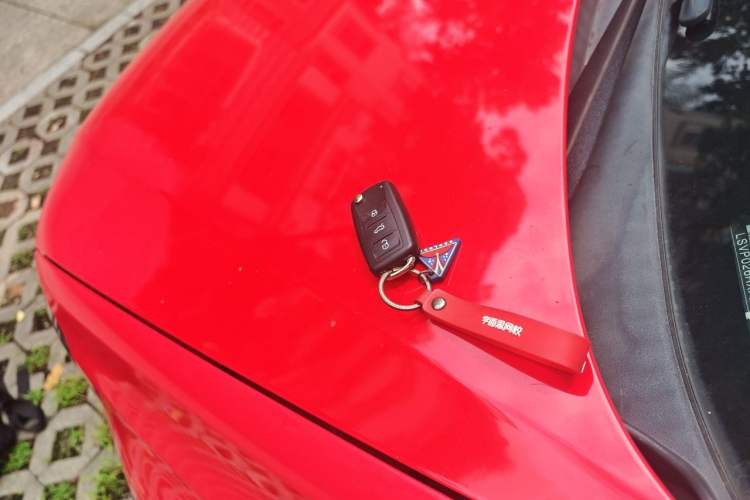 Used Volkswagen Polo 2014 1.6L Cross Polo Automatic Vehicle Key