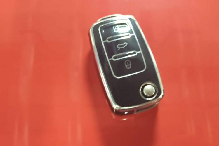 Used Volkswagen Polo 2014 1.6L Automatic Comfort Edition Vehicle Key