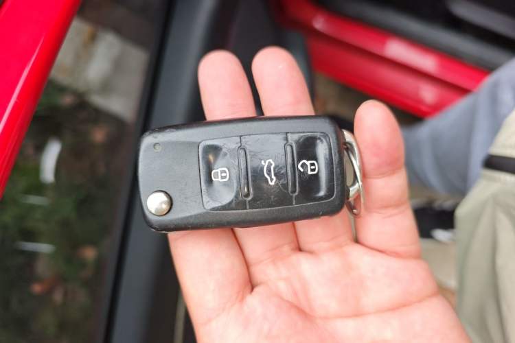 Used Volkswagen Polo 2014 1.6L Automatic Luxury Edition Vehicle Key