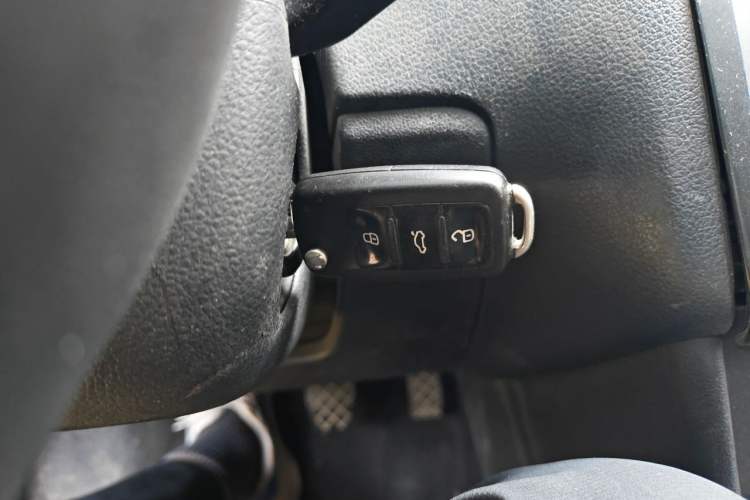 Used Volkswagen Polo 2014 1.6L Manual Comfort Edition Vehicle Key