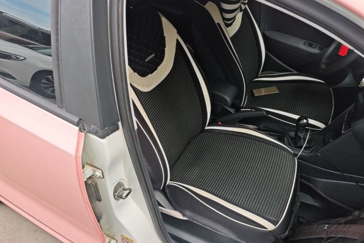 Used Volkswagen Polo 2014 1.4L Manual Fashion Edition Right Front Seat