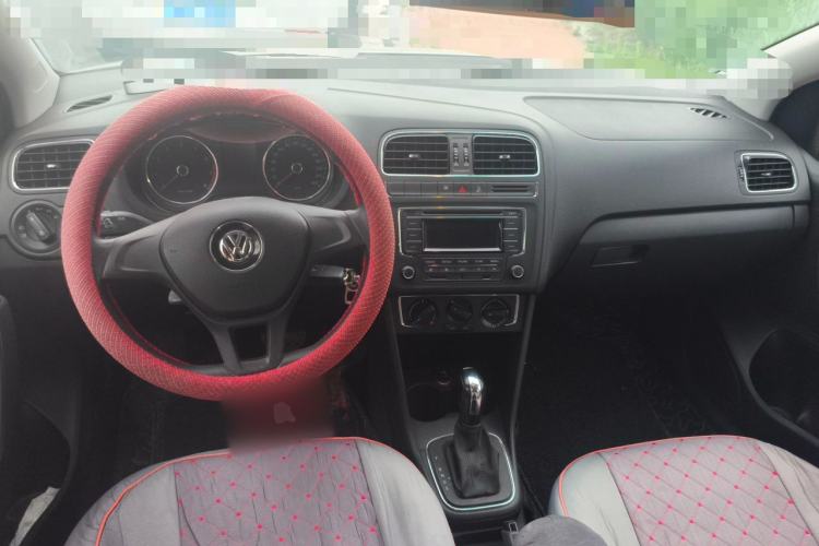 Used Volkswagen Polo 2014 1.4L Automatic Comfort Edition Center Console