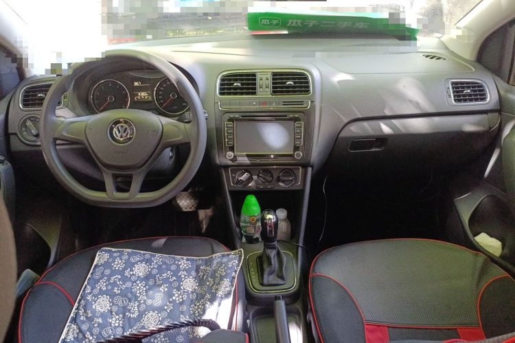 Used Volkswagen Polo 2014 1.4L Automatic Comfort Edition Center Console