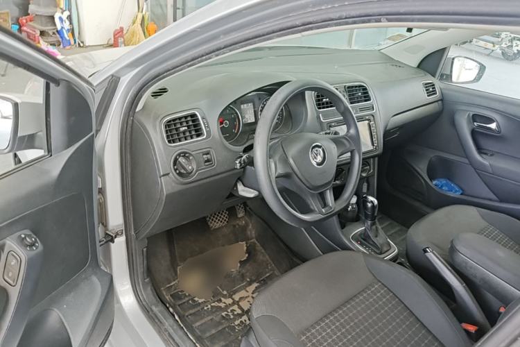 Used Volkswagen Polo 2014 1.4L Automatic Comfort Edition Driver Seat