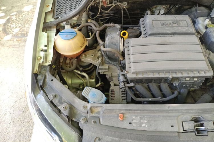 Used Volkswagen Polo 2014 1.4L Automatic Comfort Edition Engine Bay Right