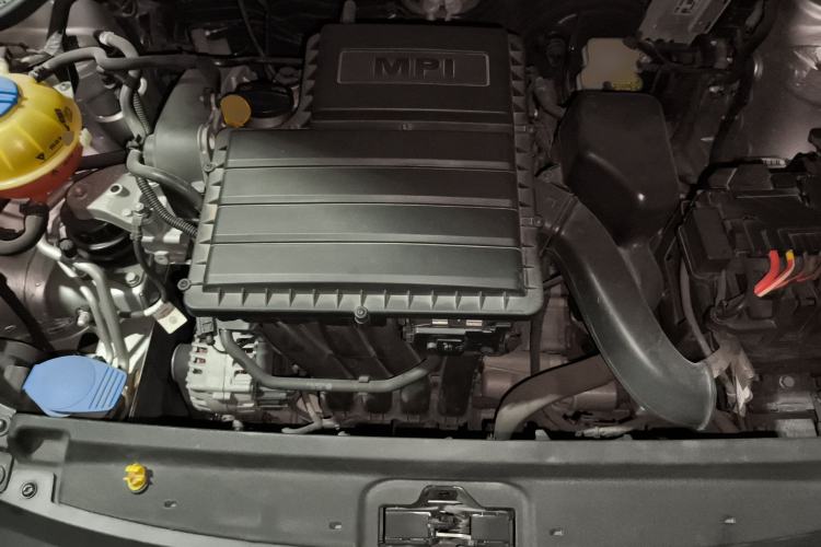 Used Volkswagen Polo 2014 1.4L Manual Fashion Edition Engine Bay