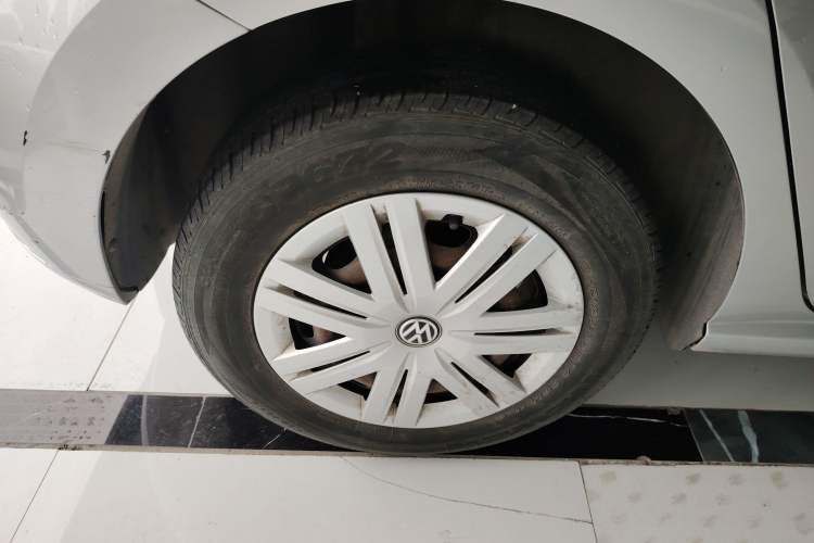 Used Volkswagen Polo 2014 1.4L Manual Fashion Edition Exterior 5
