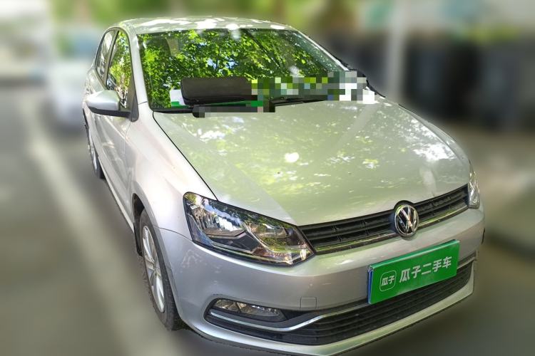 Used Volkswagen Polo 2014 1.4L Automatic Comfort Edition Front Right 45 Deg