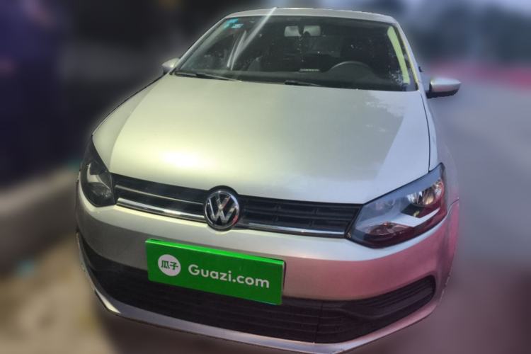 Used Volkswagen Polo 2014 1.4L Manual Fashion Edition Front