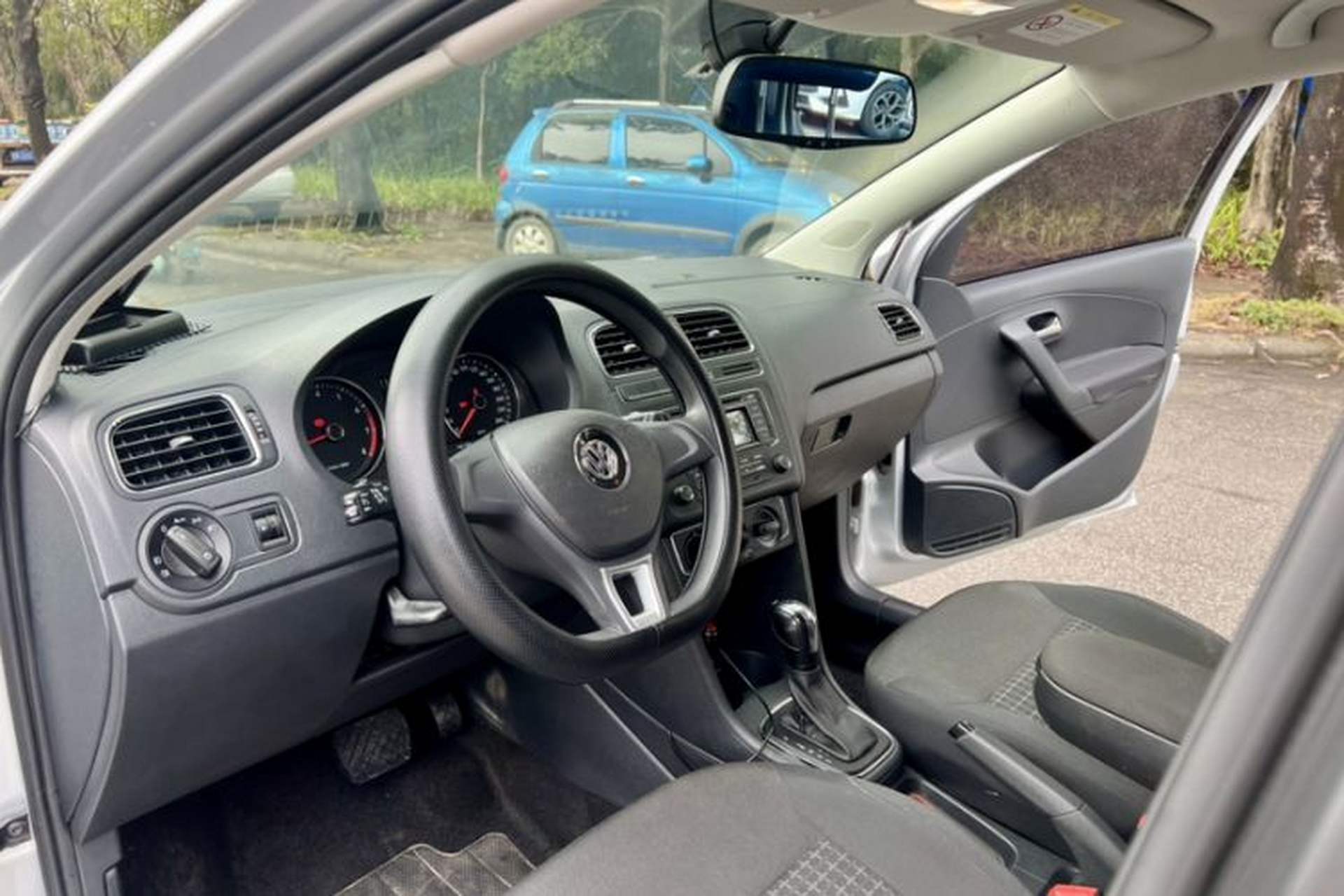 Used Volkswagen Polo 2014 1.4L Automatic Comfort Edition Interior 3