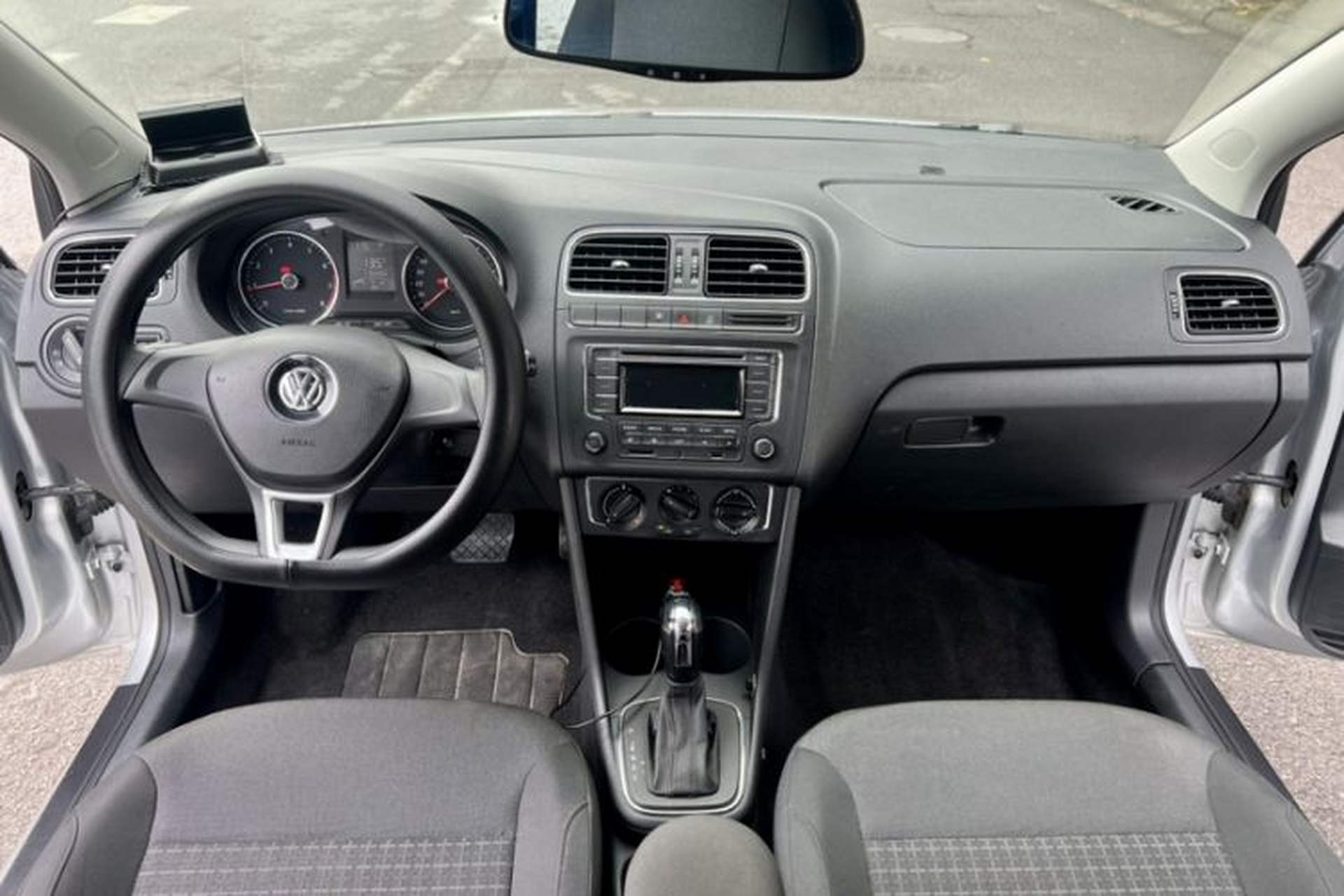 Used Volkswagen Polo 2014 1.4L Automatic Comfort Edition Interior 4
