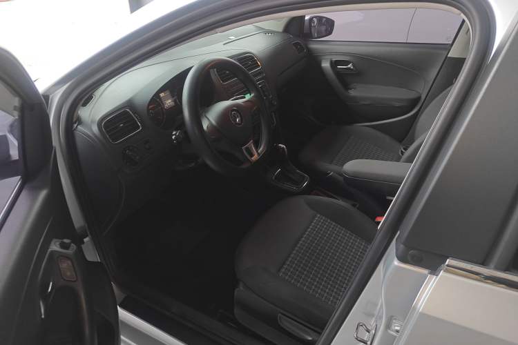 Used Volkswagen Polo 2014 1.4L Automatic Comfort Edition Left Front Seat