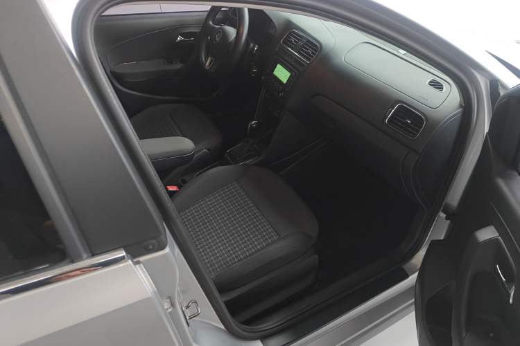 Used Volkswagen Polo 2014 1.4L Automatic Comfort Edition Right Front Seat