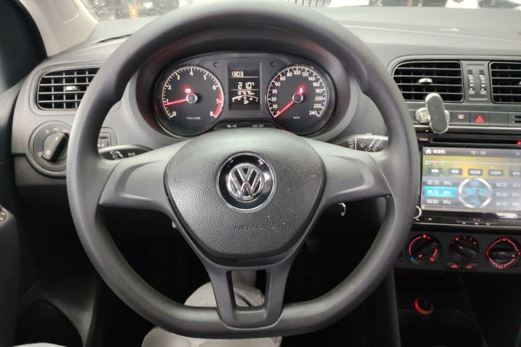 Used Volkswagen Polo 2014 1.4L Manual Fashion Edition Steering Wheel