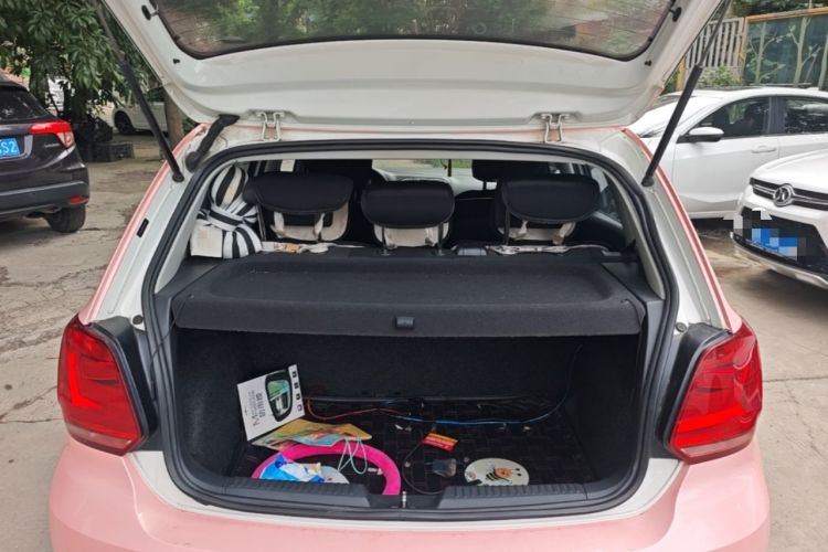 Used Volkswagen Polo 2014 1.4L Manual Fashion Edition Trunk