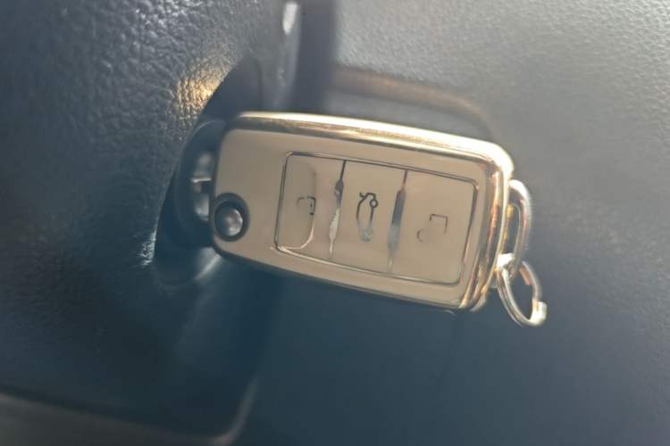 Used Volkswagen Polo 2014 1.4L Manual Fashion Edition Vehicle Key