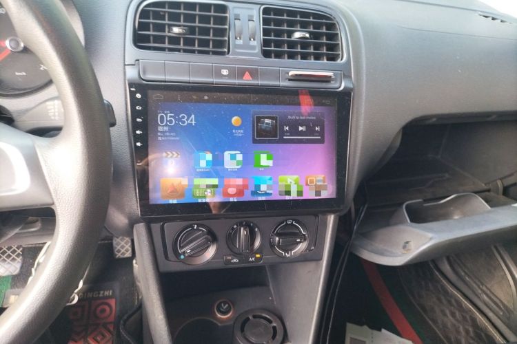 Used Volkswagen Polo 2014 1.4L Manual Fashion Edition Audio And AC Panel