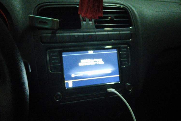 Used Volkswagen Polo 2014 1.4L Manual Fashion Edition Audio And AC Panel