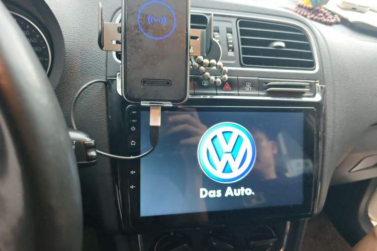 Used Volkswagen Polo 2014 1.4L Manual Comfort Edition Audio And AC Panel