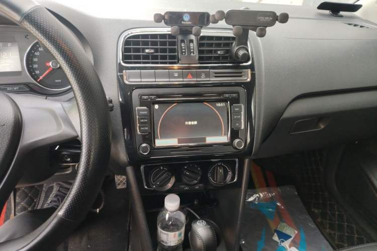Used Volkswagen Polo 2014 1.6L Automatic 30th Anniversary Edition Audio And AC Panel