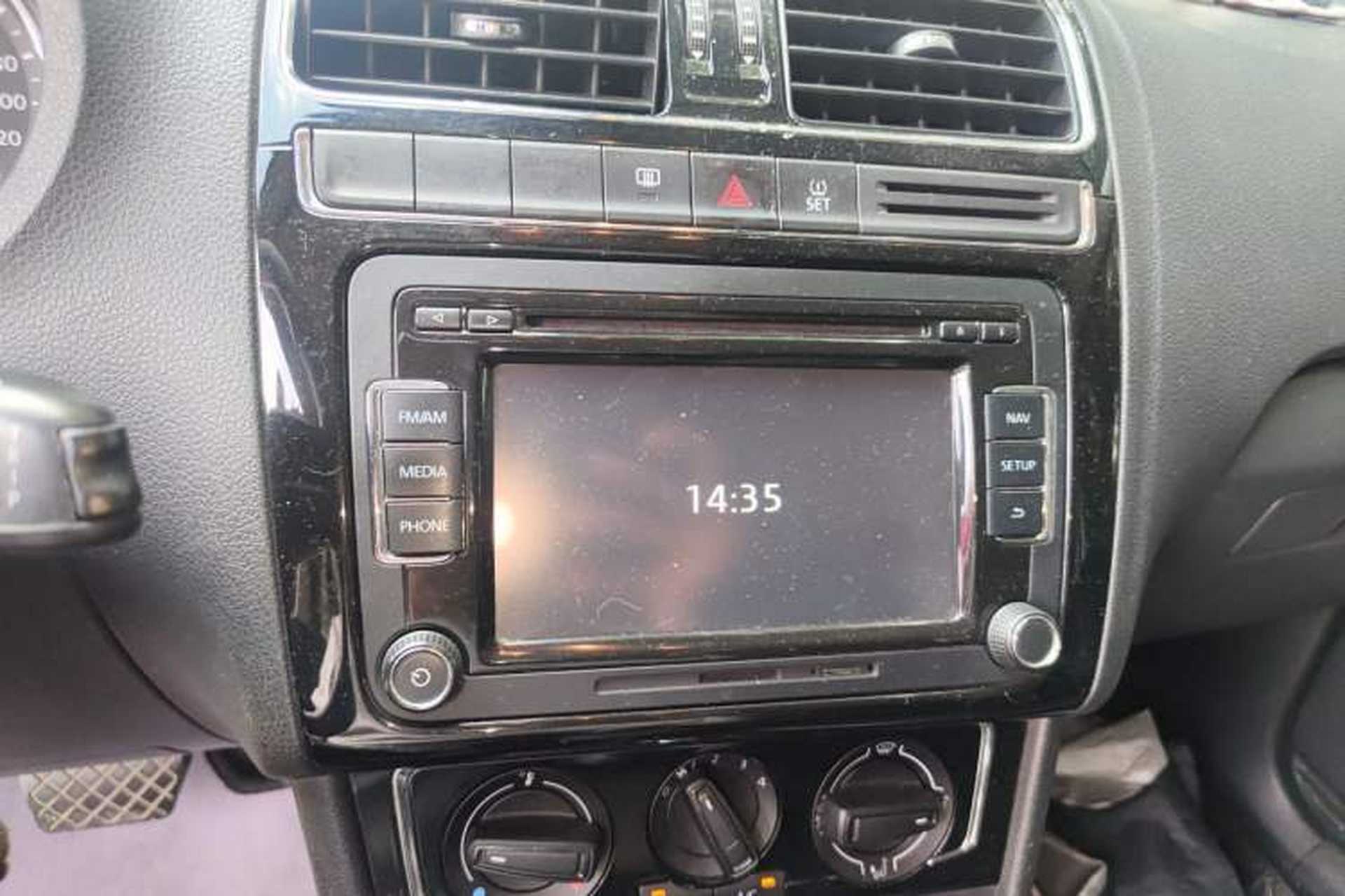 Used Volkswagen Polo 2014 1.6L Automatic 30th Anniversary Edition Audio And AC Panel