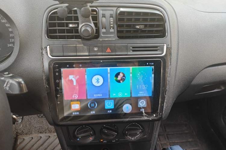 Used Volkswagen Polo 2014 1.4L Manual Fashion Edition Audio And AC Panel