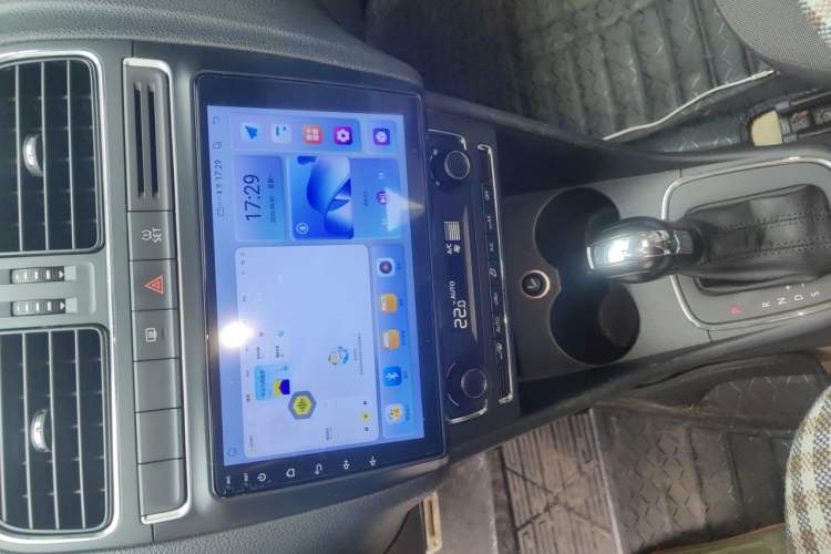 Used Volkswagen Polo 2014 1.4L Automatic Comfort Edition Audio And AC Panel