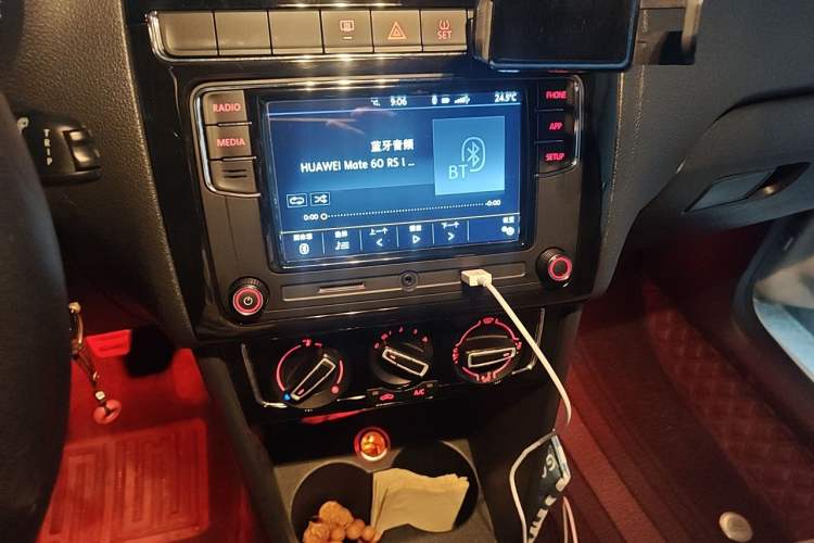 Used Volkswagen Polo 2014 1.4L Manual Fashion Edition Audio And AC Panel