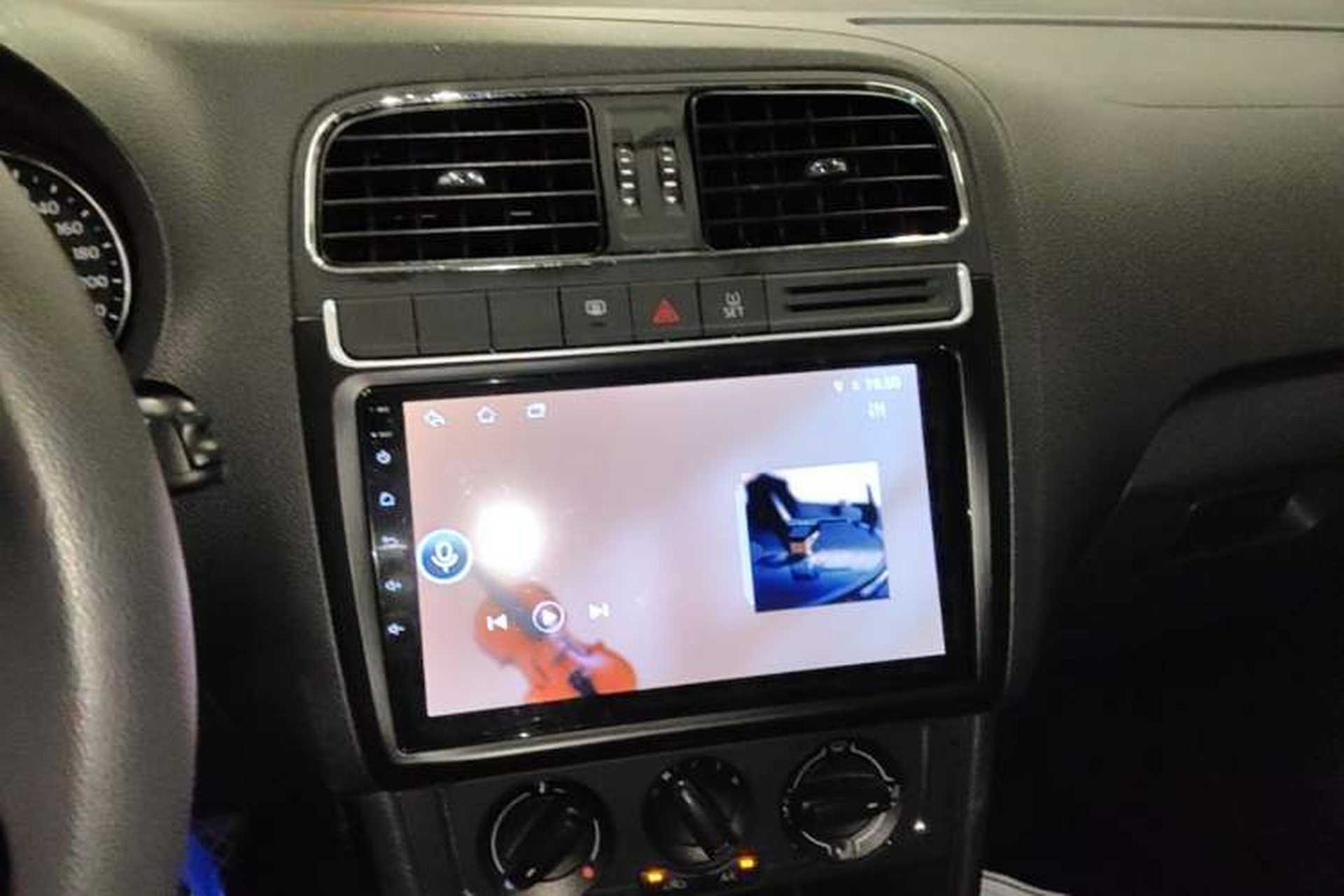 Used Volkswagen Polo 2014 1.6L Automatic Comfort Edition Audio And AC Panel