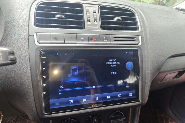 Used Volkswagen Polo 2014 1.4L Manual Comfort Edition Audio And AC Panel
